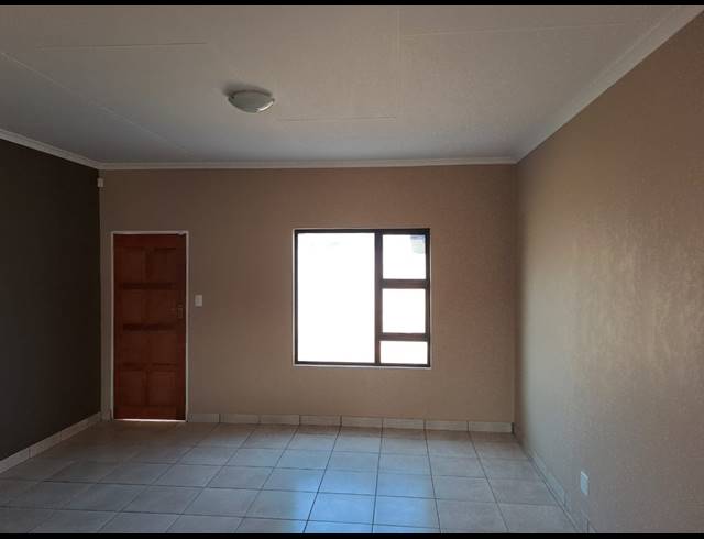 3 BEDROOM TOWNHOUSE FOR SALE IN RIVERSDALE